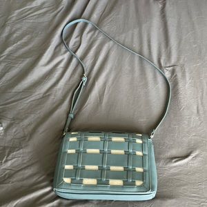 Green crossover body bag